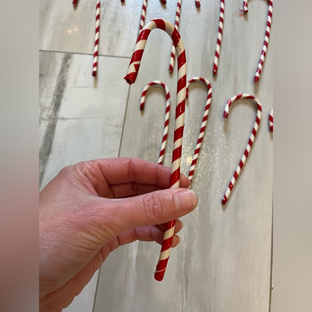 Bundle of 11 Plastic Vintage Candy Canes for Christmas Tree, Wreaths or Garland - Picture 7 of 8